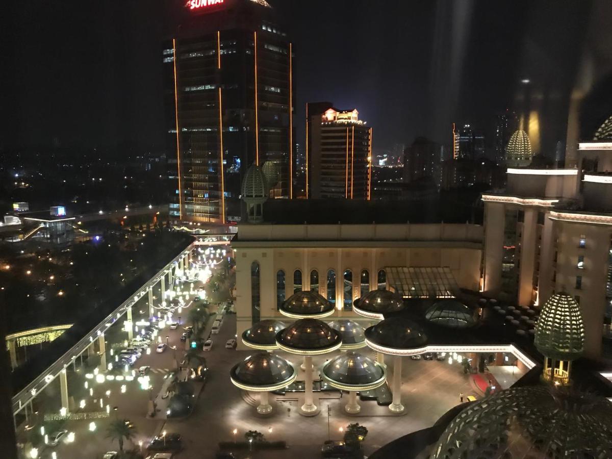Resort Suites By Landmark At Bandar Sunway Sunway Lagoon Kampong Penaga  エクステリア 写真