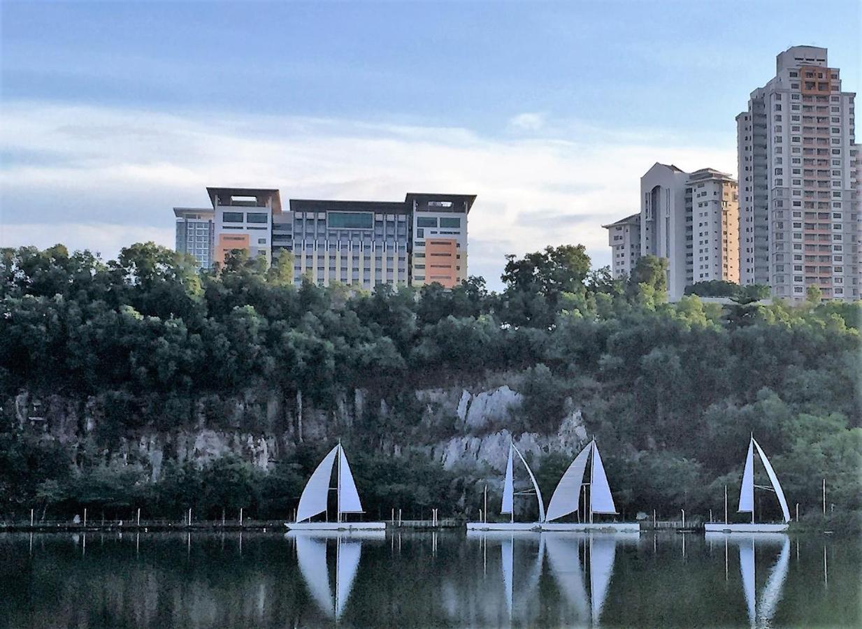 Resort Suites By Landmark At Bandar Sunway Sunway Lagoon Kampong Penaga  エクステリア 写真