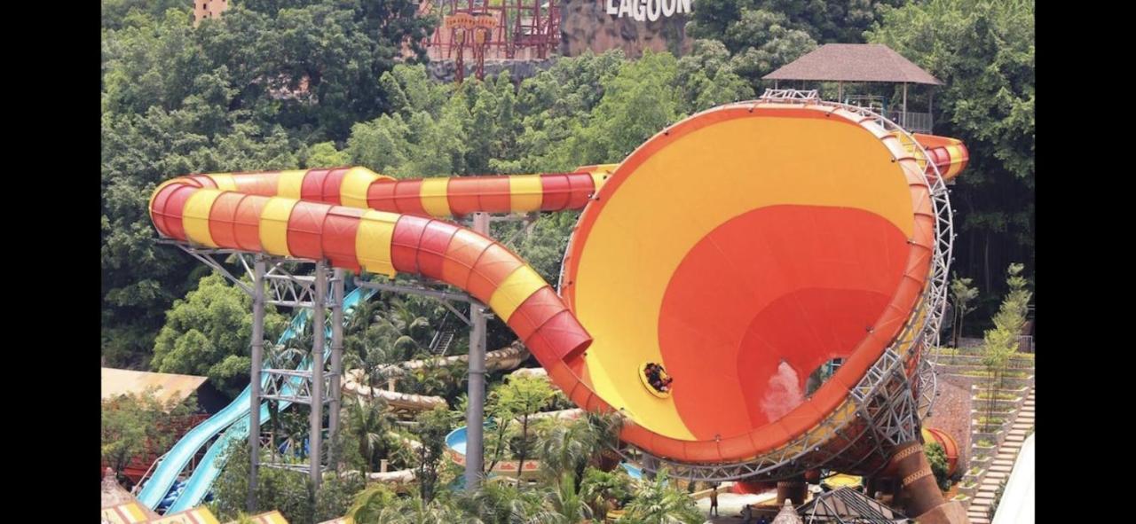 Resort Suites By Landmark At Bandar Sunway Sunway Lagoon Kampong Penaga  エクステリア 写真